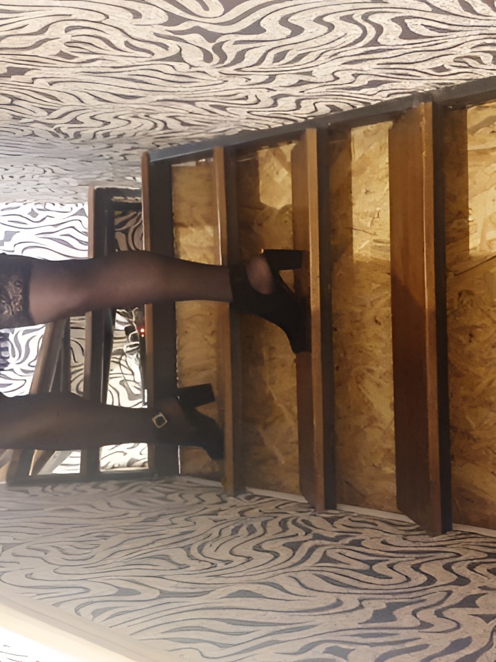 Майя привлекательная девушка из Черногорска цена от 3000 руб