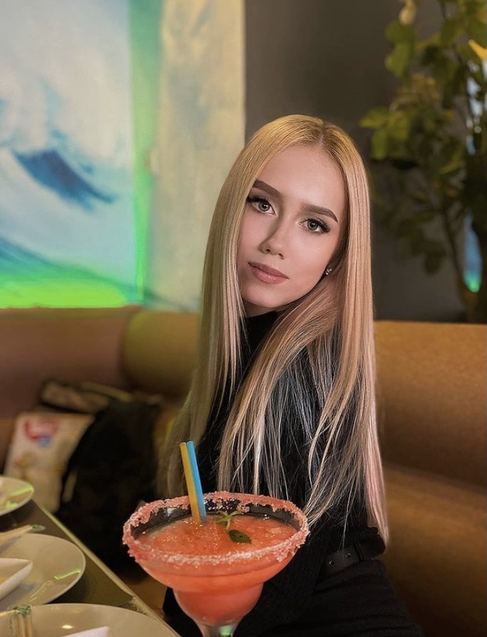 Индивидуалка 🎥 Вивьен, доступна для личного знакомства от 3500 руб