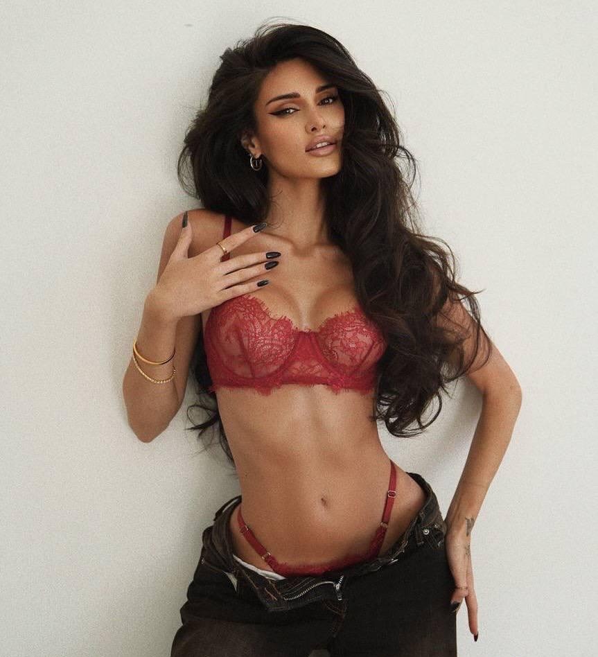 Анита привлекательная девушка из Черногорска цена от 6000 руб